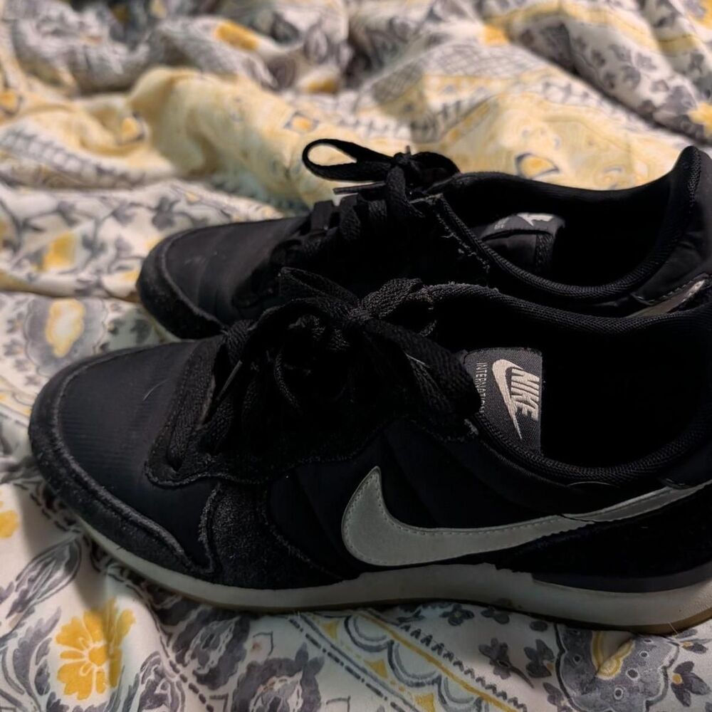 Nike Black Trainers